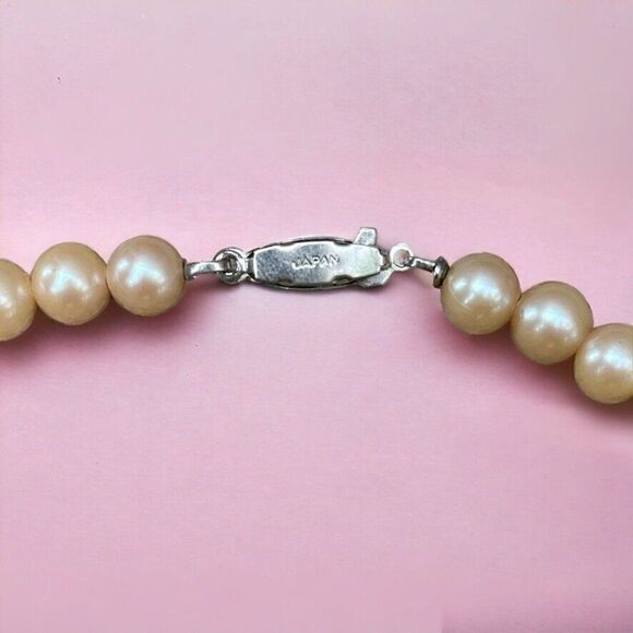 Vintage 1990s Faux Pearl White Choker Beaded Romantic Costume Necklace - Picture 2 of 4